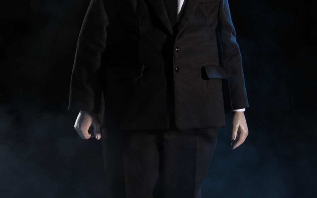 Hitchcockians Rejoice! Mondo Set to Release New Figurine of The Master of Suspense!